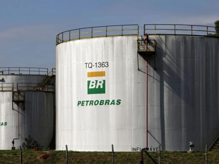 Ações da Petrobras disparam 8,6% e impulsionam Ibovespa em alta