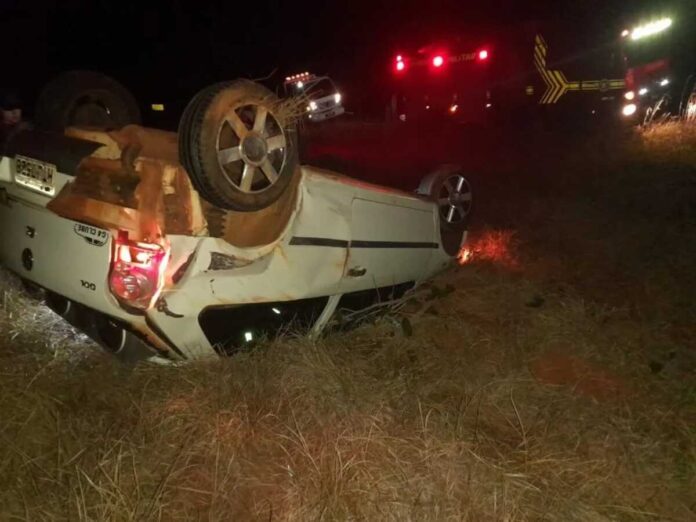 Motorista sai ileso após capotamento na MS-338, em Santa Rita do Pardo