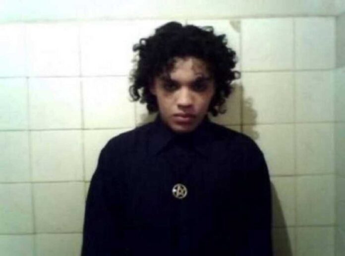 'Maníaco da Cruz' volta arrumar confusão na cadeia e joga urina em policial