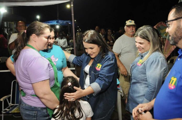 Adriane reafirma compromisso de investir em melhorias no Distrito de Anhanduí