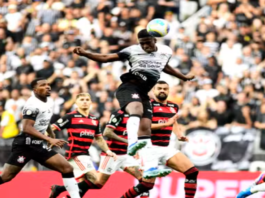 Brasileirão: Corinthians vence jogo agitado contra o Flamengo