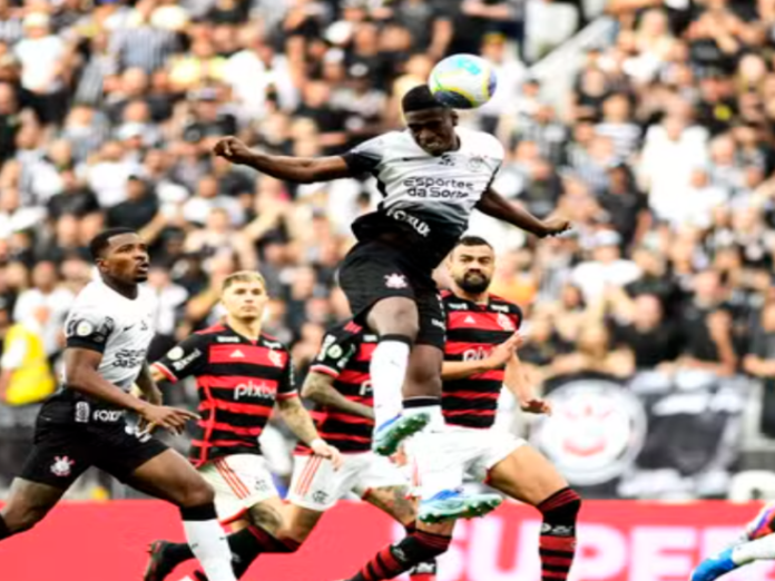 Brasileirão: Corinthians vence jogo agitado contra o Flamengo