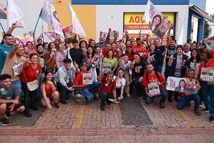 Camila Jara visita sindicato de jornalistas e entrega carta de compromisso em Campo Grande