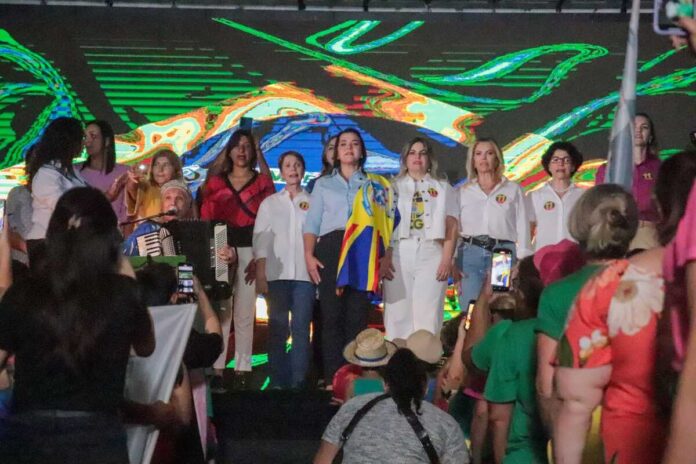 No 'Encontro Delas', Adriane recebe apoio das mulheres pela reeleição em Campo Grande (vídeo)