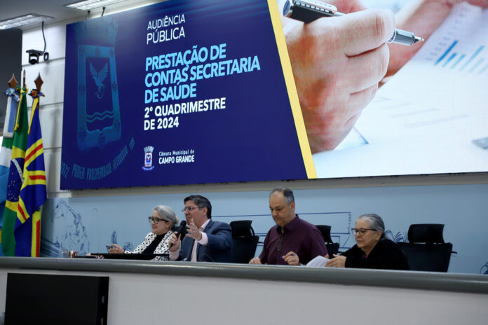 Secretária Municipal de Saúde presta contas na Câmara Municipal