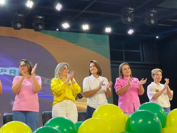 'Conservadoras do Brasil' reforçam apoio à reeleição de Adriane em evento na Capital