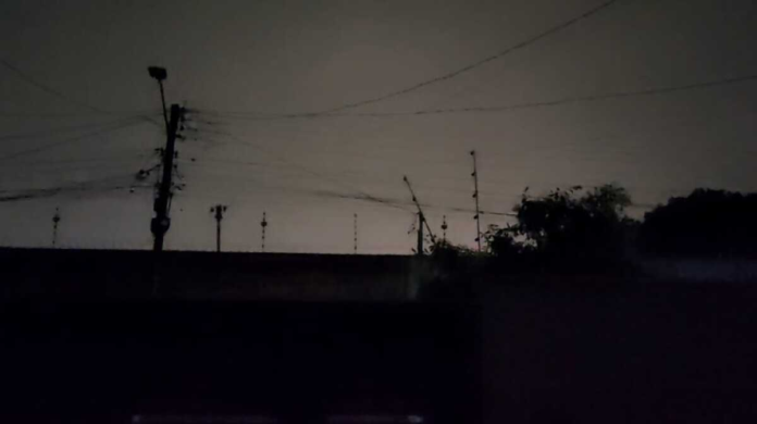 Ao menos 34 bairros registraram queda de energia devido ao temporal em Campo Grande (vídeo)