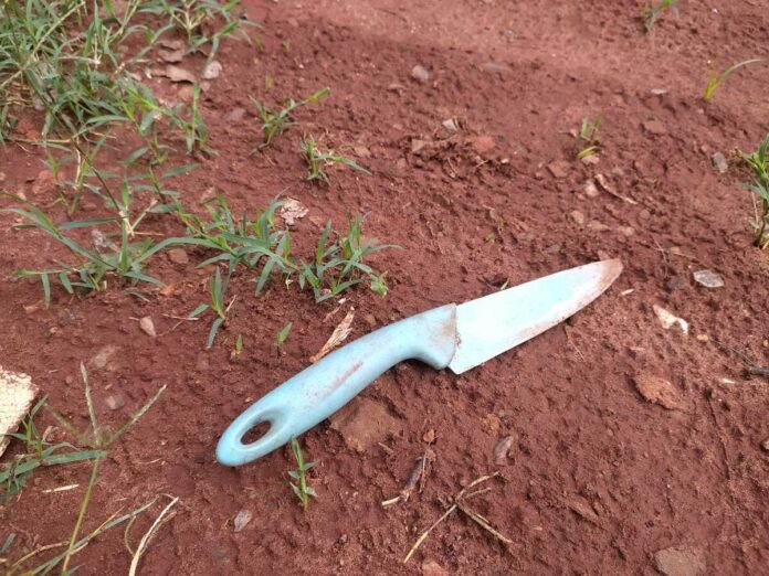 Briga em lanchonete termina com facada e agressão com pé-de-cabra em Bandeirantes