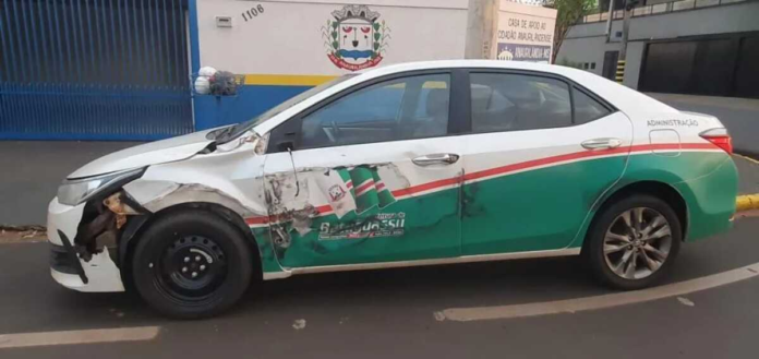 Carro da Prefeitura de Bataguassu se envolve em acidente a caminho de Barretos