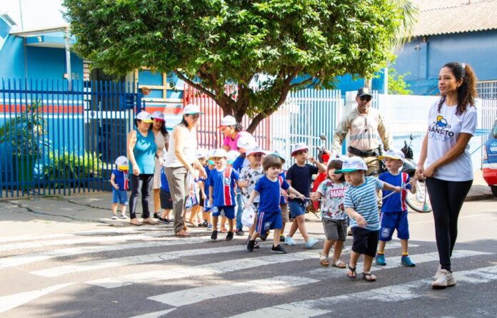 Deptran leva educação em segurança no trânsito para escolas e empresas de Três Lagoas