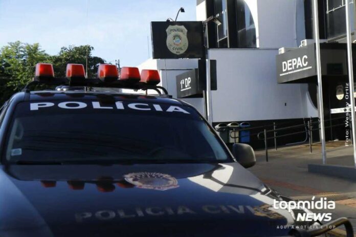 Ex-namorada quebra carro e agride homem com 'capacetadas' no Nova Lima