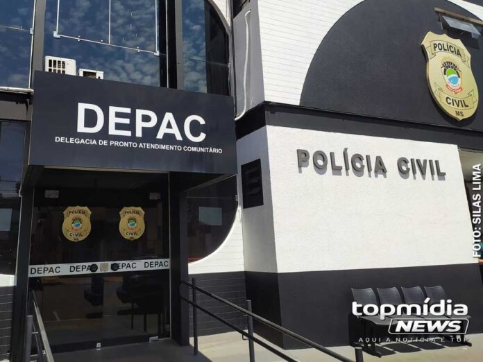 Jovem é agarrada e agredida por colega de trabalho em Jovem é agarrada e agredida por colega de trabalho em Campo Grande