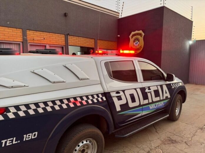 Jovem é preso por espancar a esposa na frente da filha em Batayporã