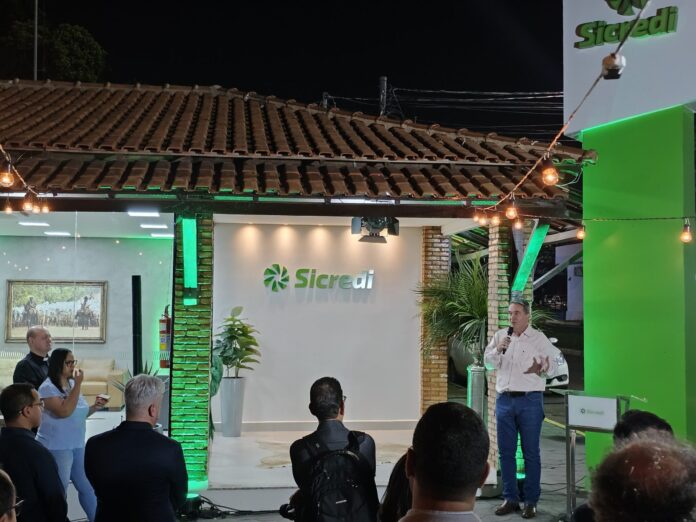 Semadesc prestigia inauguração do Escritório Agro do Sicredi no Parque de Exposições