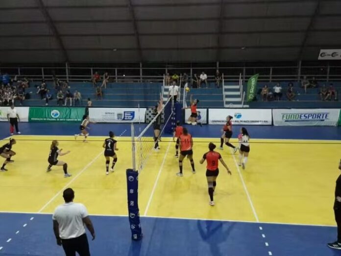 Superliga C de vôlei começa na Capital com placar unânime nas aberturas