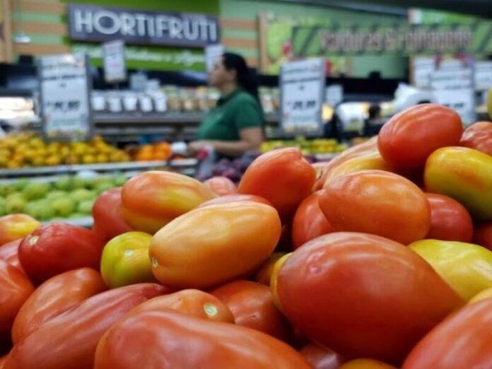 Tomate chega a 139% de variação em regiões de MS