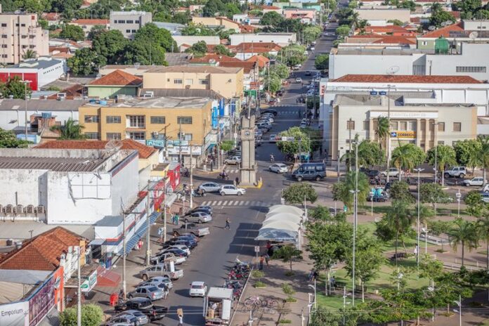 Veja o que abre e o que fecha durante o feriado do servidor púbico (25)