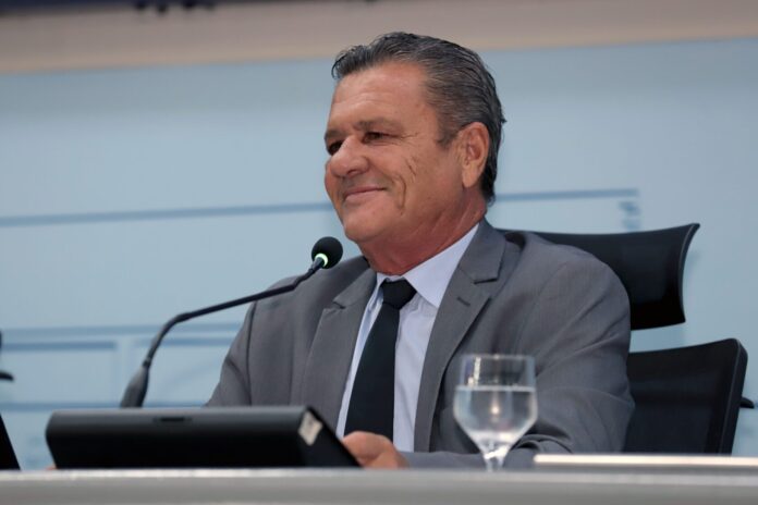 Vereador Delei Pinheiro encaminha indicações de melhorias voltadas para infraestrutura da capital