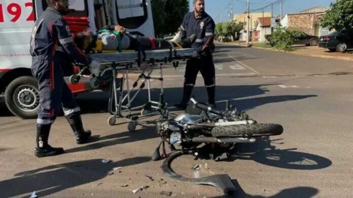 Acidente entre carro e moto deixa homem ferido em Três Lagoas