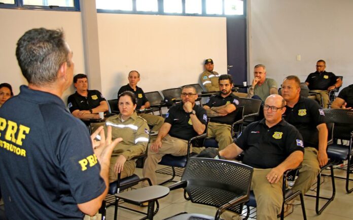 Agentes municipais de trânsito receberam curso de capacitação ofertado pela Policia Rodoviária Federal