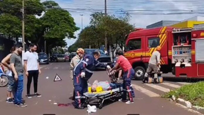 Ciclista é atingido por carro e fica em estado gravíssimo em Dourados (vídeo)