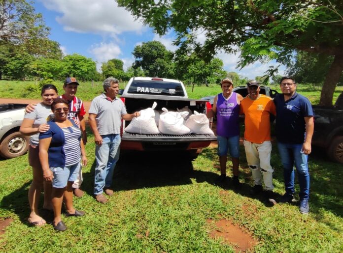 Comunidades quilombolas recebem sementes de milho do PAA para plantio da safra no Estado