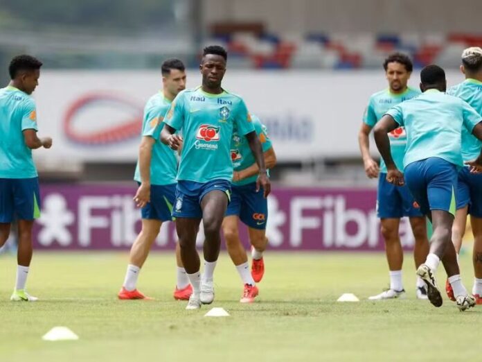 Dorival Jr. revela escalação para enfrentar a Venezuela; confira