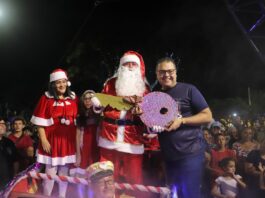 Dourados Brilha 2024 começa com queima de fogos e chegada do Papai Noel