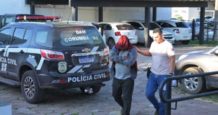Homem que atacou a sogra com facão se apresenta à polícia e é preso em Corumbá