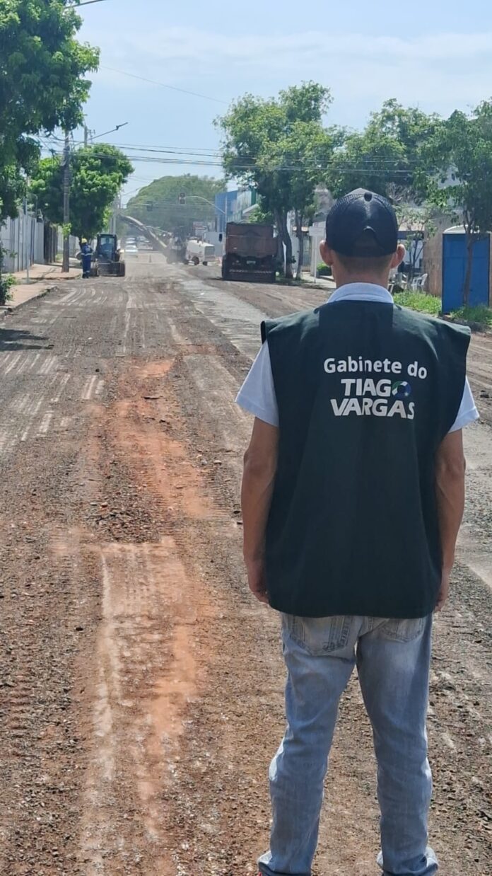 Recapeamento da rua da Liberdade: Vereador Tiago Vargas agradece à SISEP e à Prefeita Adriane Lopes por pedido atendido