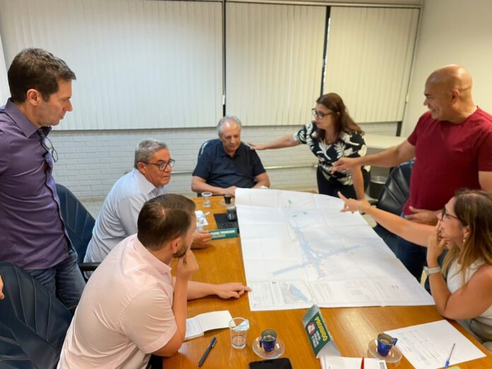 Ronilço Guerreiro se reúne no Detran com representantes da prefeitura e do governo para discutir obra da rotatória da Euler com a Tamandaré