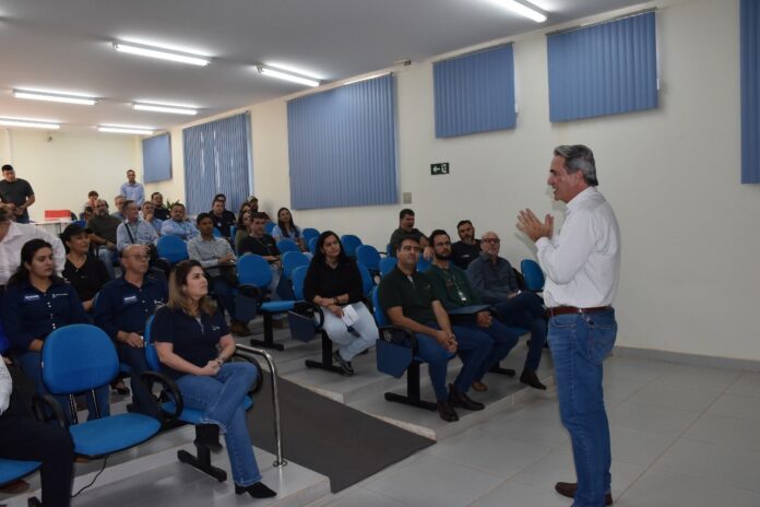 Técnicos da Agraer participam de curso sobre manejo do greening e outros cuidados da citricultura